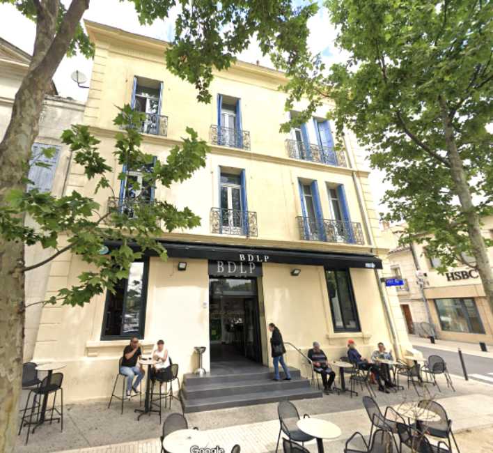 Immeuble de rapport avec commerce